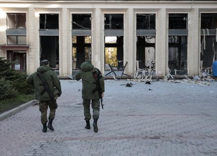 Ucraina, esplosioni vicino a Zaporizhzhia. "Biden non vuole fine della guerra"