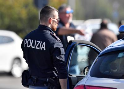 polizia, fidanzata virtuale, suicidio