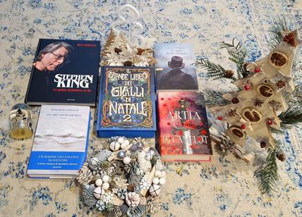 Natale 2022, cinque libri da far trovare sotto l’albero e per le feste