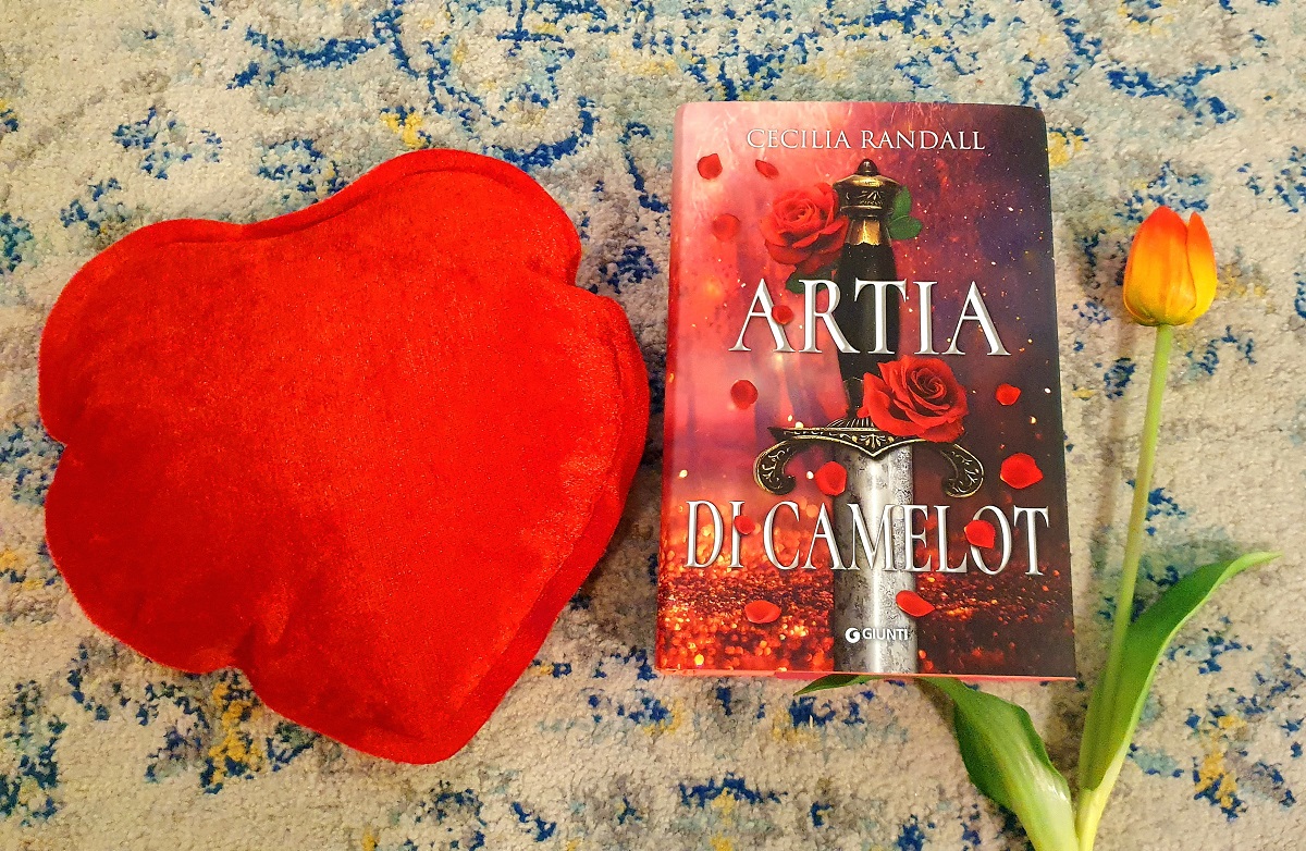 Speciale Natale 2022: "Artia di Camelot" di Cecilia Randall (Giunti) Speciale Natale 2022: "Artia di Camelot" di Cecilia Randall (Giunti)