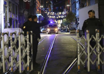 Terrorismo a Istanbul, borsa con esplosivo su una panchina in pieno centro