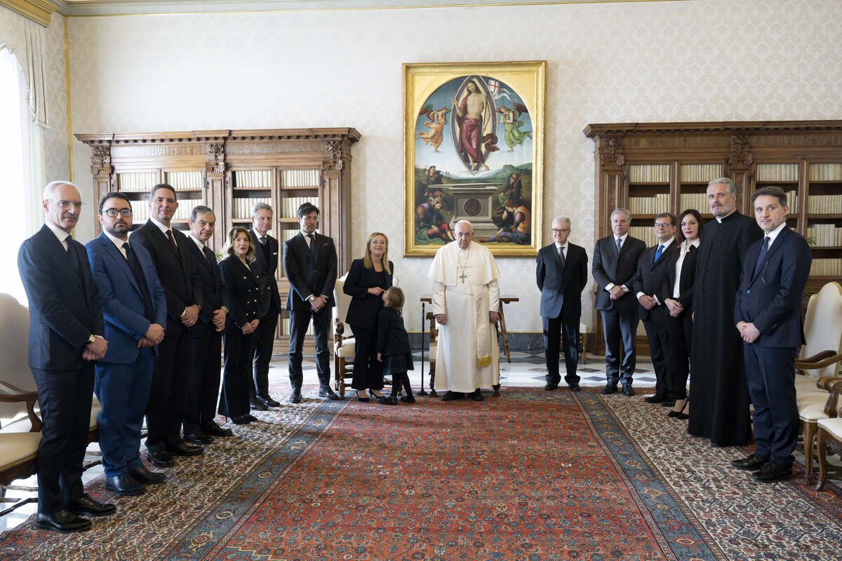 Papa Francesco riceve in udienza privata Giorgia Meloni Papa Francesco riceve in udienza privata Giorgia Meloni