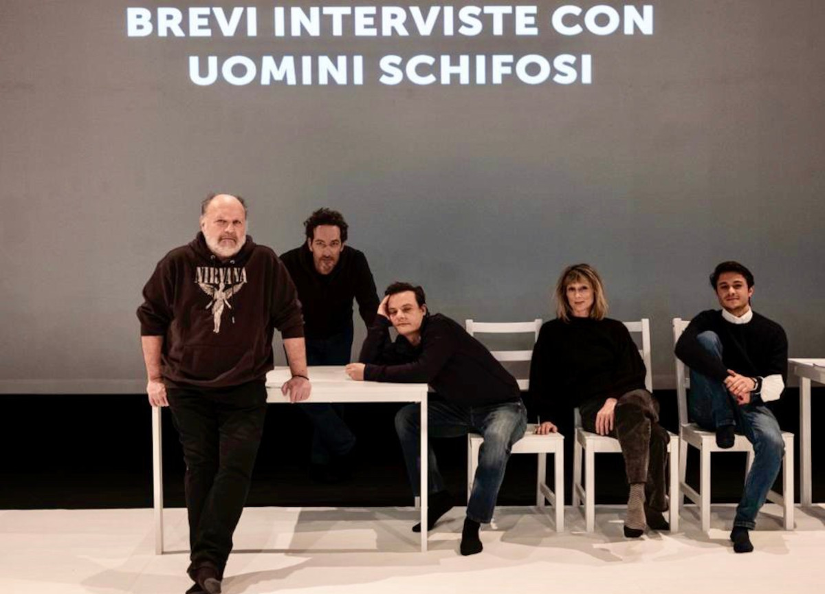 brevi interviste con uomini schifosi, teatro. Foto Facebook