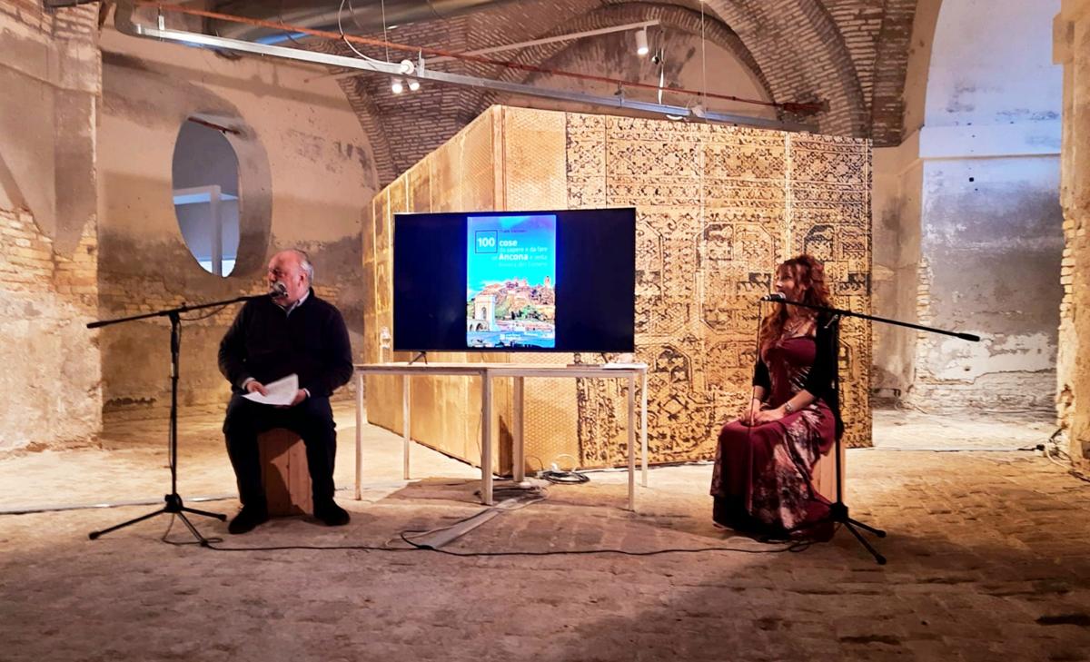 Un momento della presentazione alla Mole Vanvitelliana Un momento della presentazione alla Mole Vanvitelliana