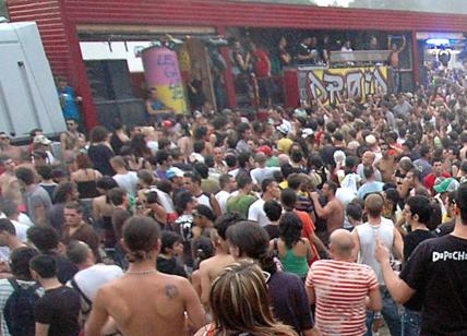 Rave party a Modena, ordinato lo sgombero: la linea dura di Piantedosi