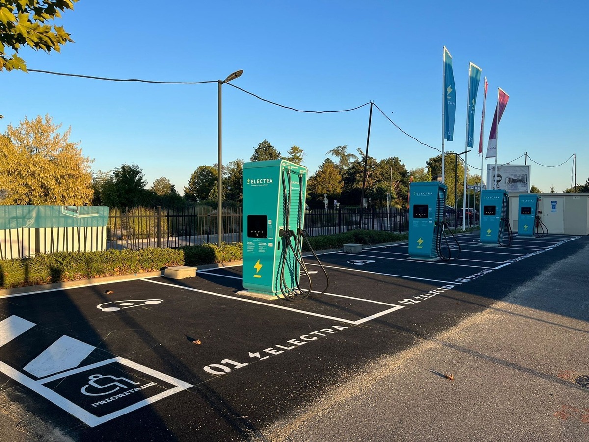 Electra arriva in Italia: 200 mln per l'infrastruttura di ricarica ultraveloce Electra arriva in Italia: 200 mln per l'infrastruttura di ricarica ultraveloce