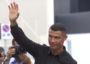 Cristiano Ronaldo è il primo calciatore miliardario della storia: tra stipendio e sponsor ecco a quanto ammonta il suo patrimonio