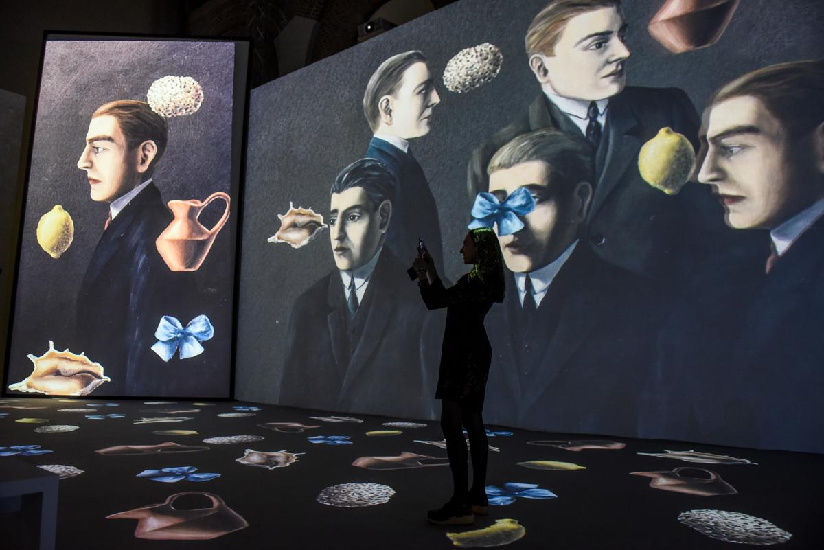Scatti dall'esposizione su Magritte alla Fabbrica del Vapore di Milano (2108) Scatti dall'esposizione su Magritte alla Fabbrica del Vapore di Milano (2108)