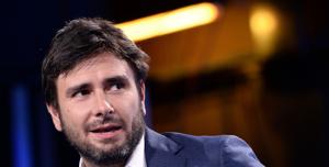 alessandro di battista, m5s, corso di politica