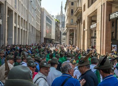 raduno alpini, molestie