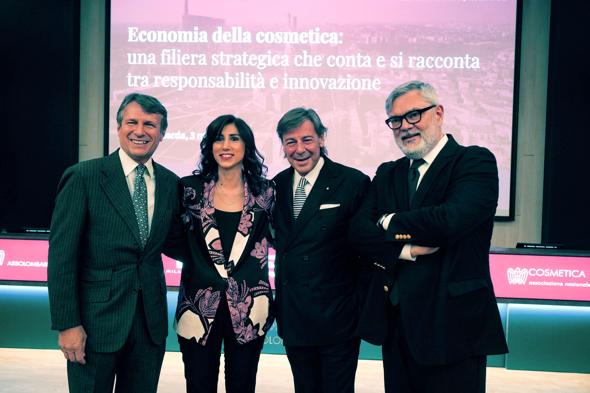 ALESSANDRO SPADA PRESIDENTE ASSOLOMBARDA ALESSIA CAPPELLO ASSESSORE SVILUPPO ECONOMICO RENATO ANCOROTTI PRESIDENTE COSMETICA ITALIA FILIPPO DE CATERINA VICE PRESIDENTE COSMETICA ITALIA ALESSANDRO SPADA PRESIDENTE ASSOLOMBARDA ALESSIA CAPPELLO ASSESSORE SVILUPPO ECONOMICO RENATO ANCOROTTI PRESIDENTE COSMETICA ITALIA FILIPPO DE CATERINA VICE PRESIDENTE COSMETICA ITALIA