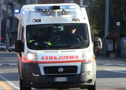 Milano, 25enne investito da bus mentre attraversa sulle strisce: è gravissimo