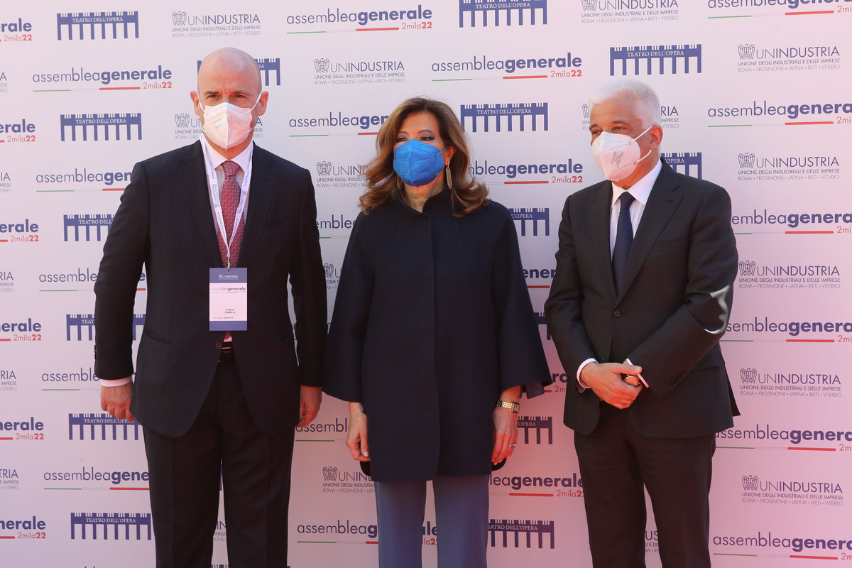 ANGELO CAMILLI PRESIDENTE DI UNINDUSTRIA, MARIA ELISABETTA ALBERTI CASELLATI PRESIDENTE DEL SENATO, FRANCESCO GIAMBRONE SOVRINTENDENTE TEATRO DELL'OPERA DI ROMA ANGELO CAMILLI PRESIDENTE DI UNINDUSTRIA, MARIA ELISABETTA ALBERTI CASELLATI PRESIDENTE DEL SENATO, FRANCESCO GIAMBRONE SOVRINTENDENTE TEATRO DELL'OPERA DI ROMA