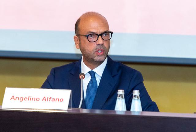 Angelino Alfano, presidente del Gruppo San Donato Angelino Alfano, presidente del Gruppo San Donato