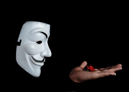Ucraina, Anonymous hackera Banca centrale russa: "Pubblicheremo file segreti"