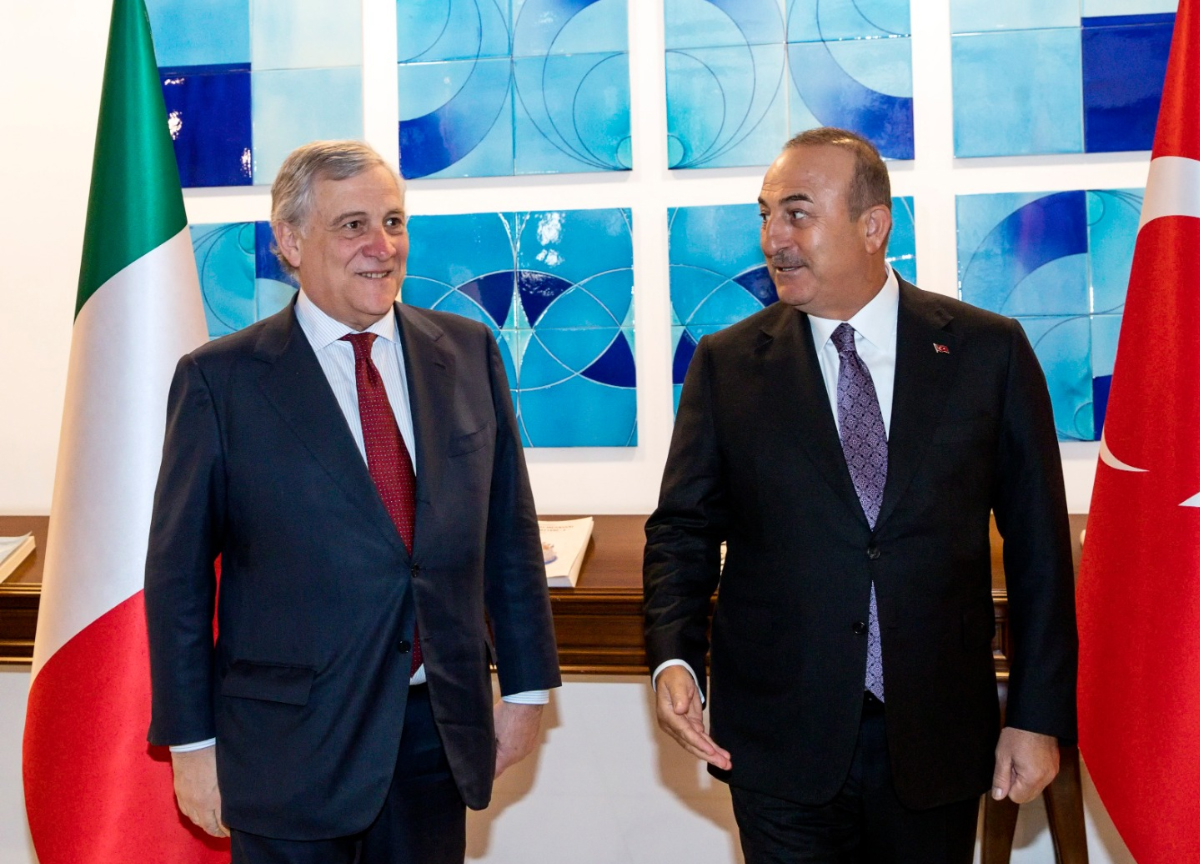 Antonio Tajani e il ministro per gli affari esteri turco Mevlüt Çavuşoğlu Antonio Tajani e il ministro per gli affari esteri turco Mevlüt Çavuşoğlu