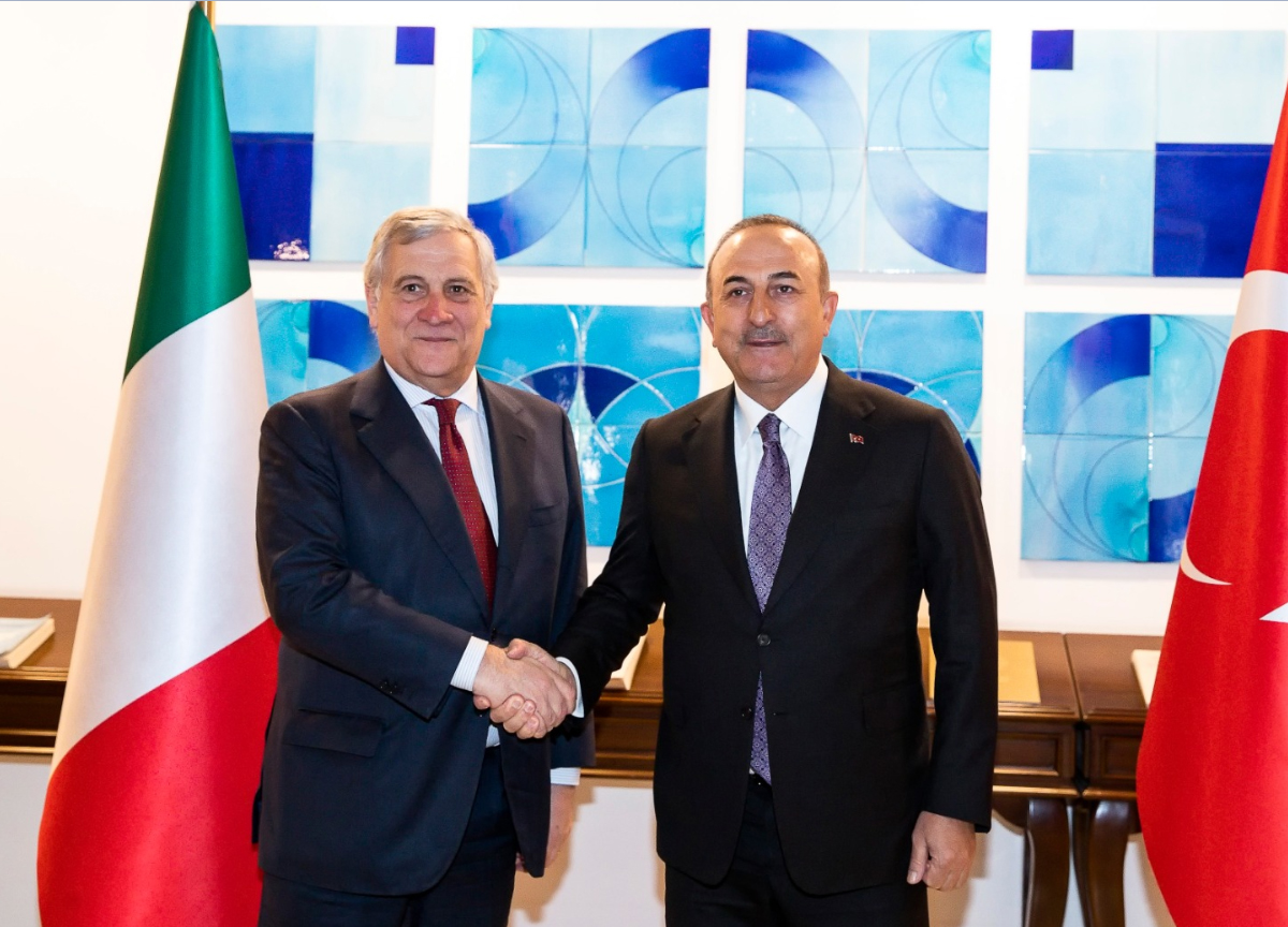 Antonio Tajani e il ministro per gli affari esteri turco Mevlüt Çavuşoğlu Antonio Tajani e il ministro per gli affari esteri turco Mevlüt Çavuşoğlu