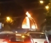 Iran, a Nurabad in fiamme un monumento in Piazza Imam Khomeini