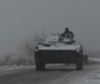 Ucraina, le spettrali immagini dei veicoli blindati a Bakhmut