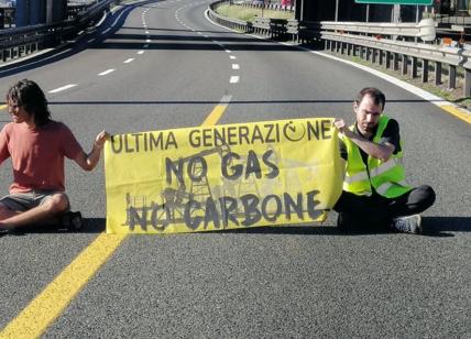 Roma, Salvini: "I nemici dell'ambiente sono quei cretini che bloccano il Gra"