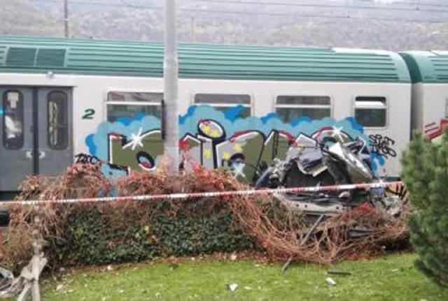 Scontro auto-treno in Valtellina Scontro auto-treno in Valtellina