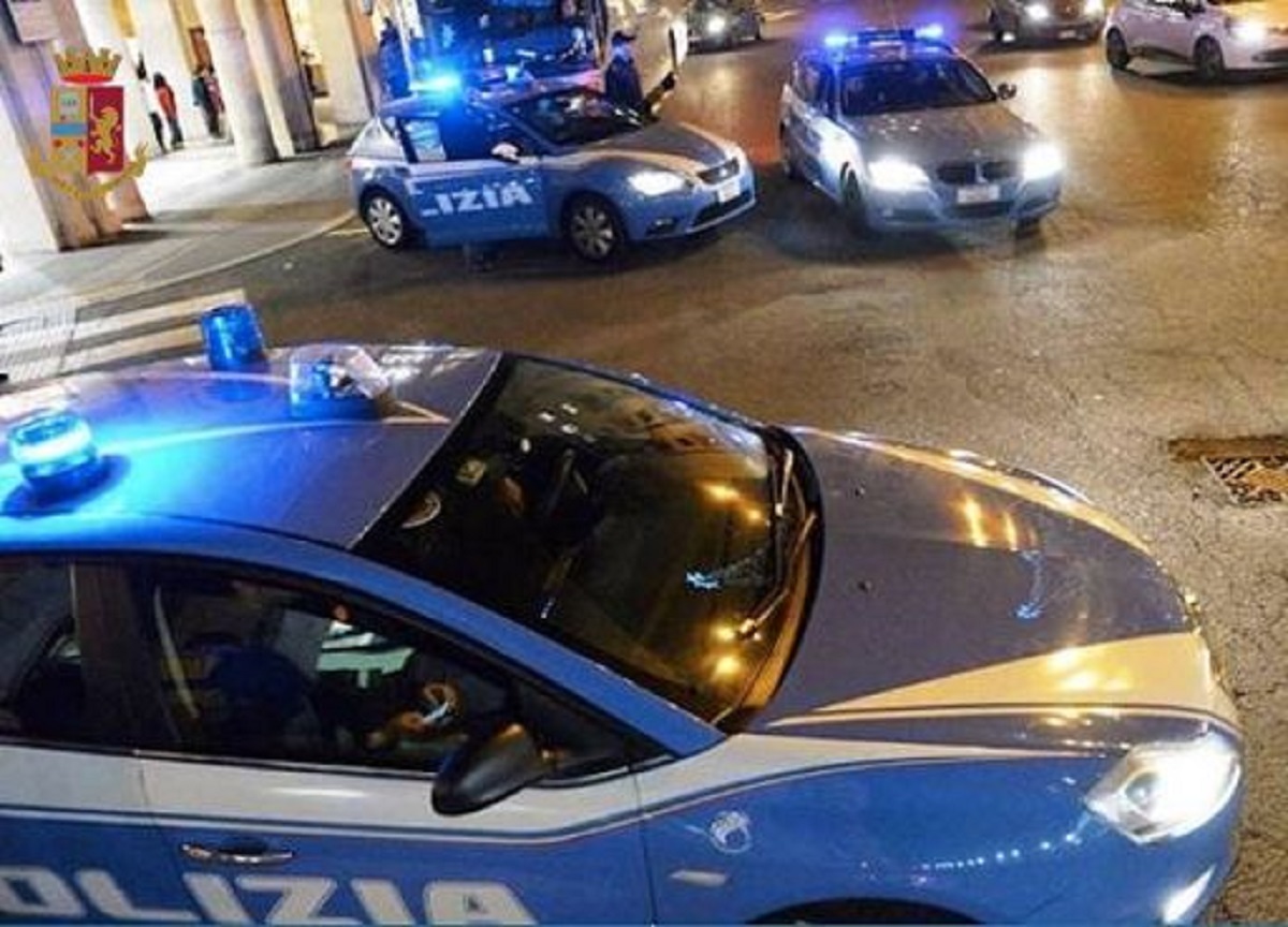 Polizia di Stato: sgominata a Milano la "banda della catenina" Polizia di Stato: sgominata a Milano la "banda della catenina"