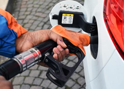 Bonus benzina da 80 euro, ecco come richiederlo e quando arriva