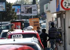 Carburante, Italia maglia nera nell'Ue. E sulla benzina...