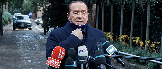 Quirinale, Berlusconi fa un passo indietro "Ho i numeri, ma rinuncio. Draghi resti premier"