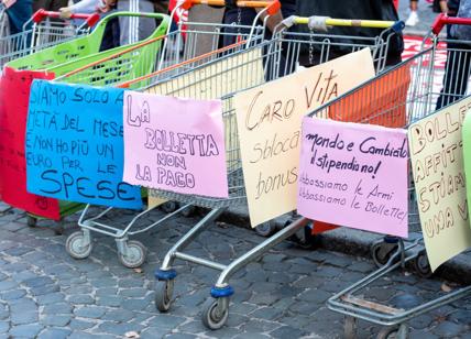 Caro-bollette: in 33mila in piazza al grido di "noi non paghiamo"