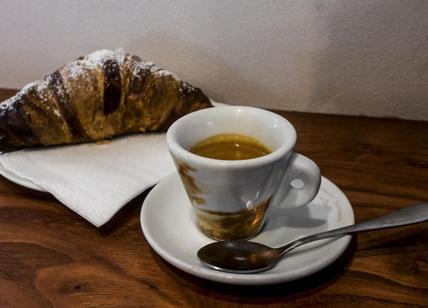 Caffè salato, è caro-tazzina al bar. Maglia nera: Trento, Cuneo e...