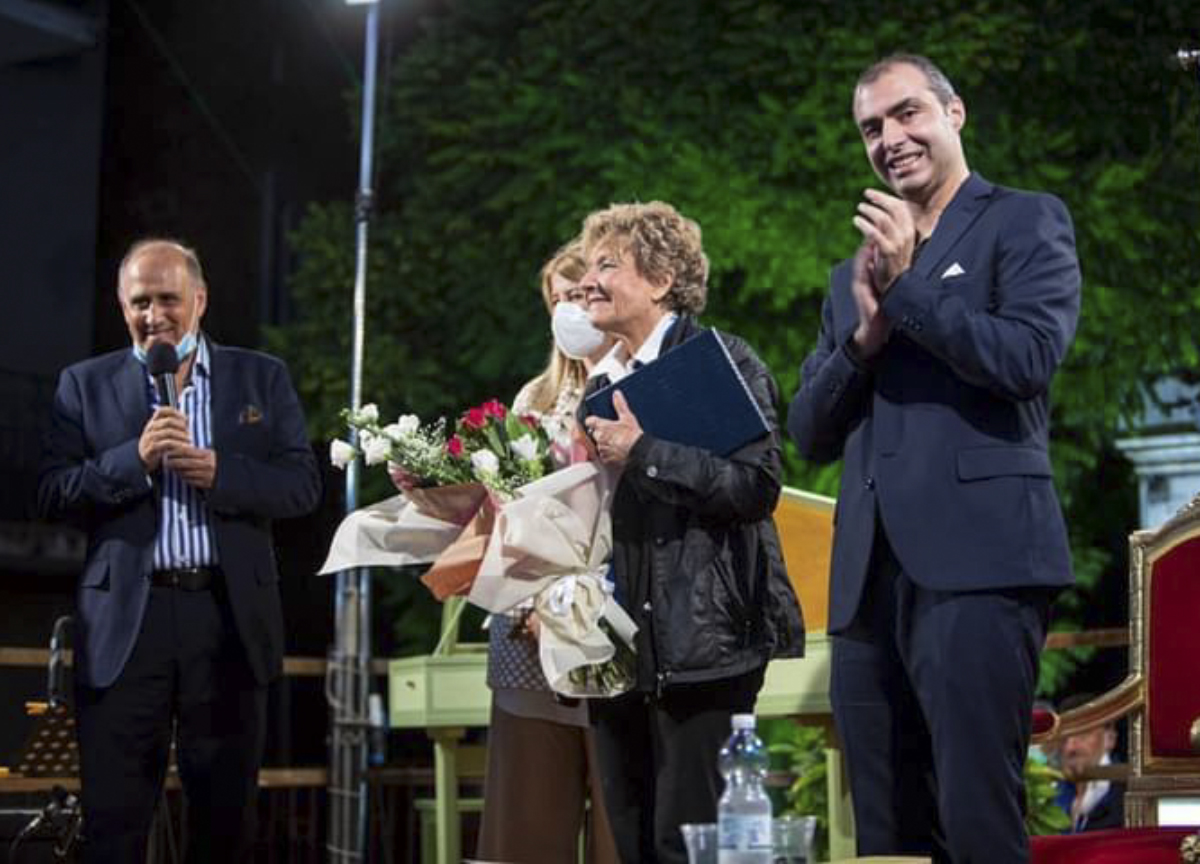 Menotti Lerro con Dacia Maraini e il sindaco di Salento Gabriele De Marco Menotti Lerro con Dacia Maraini e il sindaco di Salento Gabriele De Marco