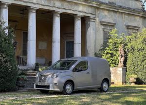 Il Carroziere Calesani trasforma una Citroen Berlingo in una 2CV Furgonette