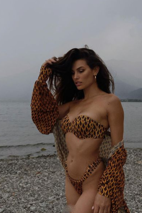 dAYANE MELLO