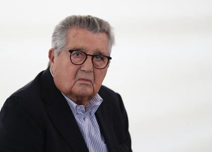 De Benedetti ha distrutto l’Olivetti con Bersani, ora demolisce la sinistra