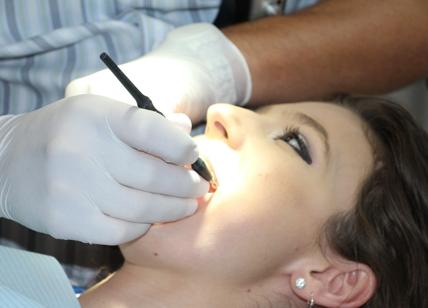 Cure odontoiatriche: per le famiglie italiane la spesa media è 600 euro anno