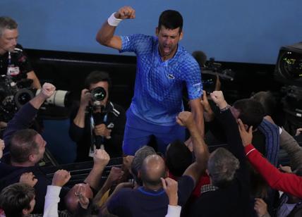 Djokovic vince gli Australian Open per la decima volta: battuto Tsitsipas