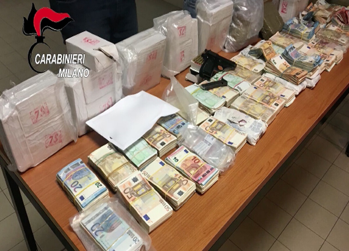 Droga e armi in Lombardia: trenta arresti Droga e armi in Lombardia: trenta arresti