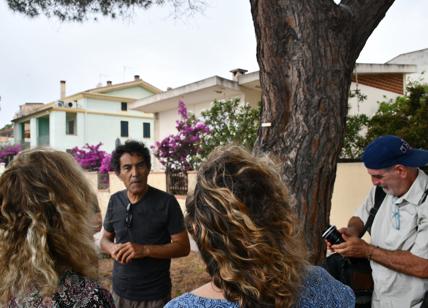 Salvatore Garau trasforma 50 alberi in opere d'arte e crea un museo all'aperto