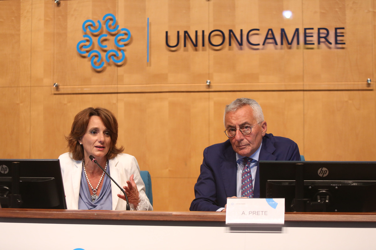 ELENA BONETTI MINISTRO, ANDREA PRETE PRESIDENTE DI UNIONCAMERE ELENA BONETTI MINISTRO, ANDREA PRETE PRESIDENTE DI UNIONCAMERE