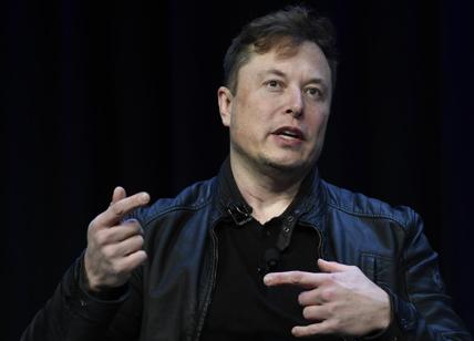 Il governo tratta con Musk per produrre camion e furgoni a marchio Tesla