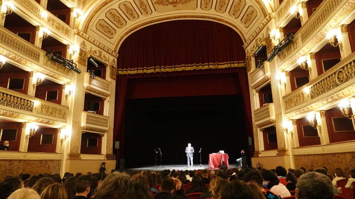 emiliano teatro Piccinni (5)