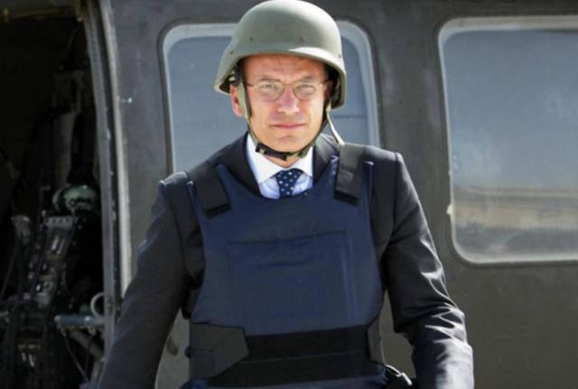 Enrico Letta elmetto da guerra Enrico Letta elmetto da guerra