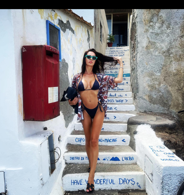 erjona sulejamani bikini fo