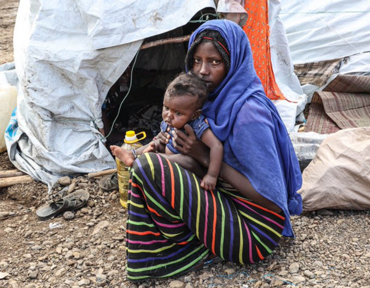 Etiopia, donna in un campo profughi nella regione Amhara Etiopia, donna in un campo profughi nella regione Amhara
