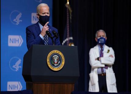Pandemia, Biden ha censurato con i social giudice USA ordina deposizione Fauci