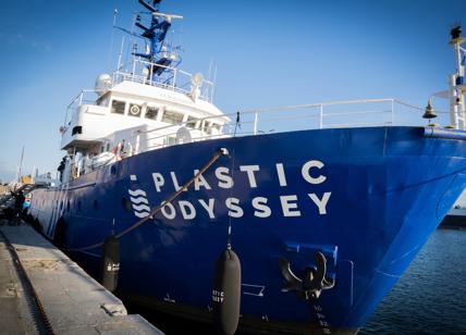 Ulysse Nardin e Plastic Odyssey, insieme contro inquinamento nei mari