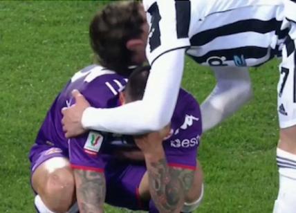 Fiorentina-Juventus, Vlahovic cuore d'oro: nonostante i fischi consola Venuti