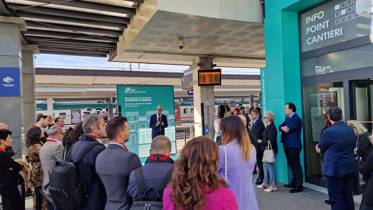 Gruppo FS, RFI inaugura a Brescia un Infopoint dedicato ai cittadini