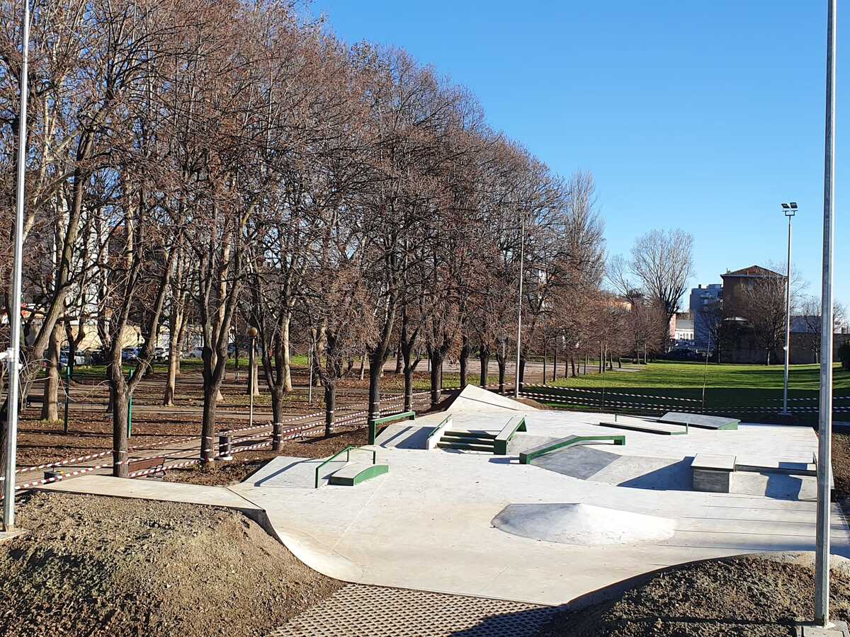 ASPI consegna a Cinisello Balsamo la nuova piazza sopraelevata ASPI consegna a Cinisello Balsamo la nuova piazza sopraelevata